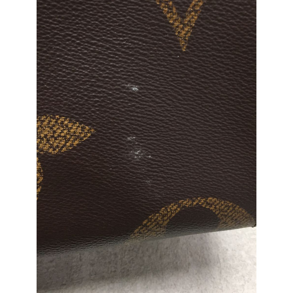 Louis Vuitton On The Go MM Monogram Handbag - Picture 8 of 8